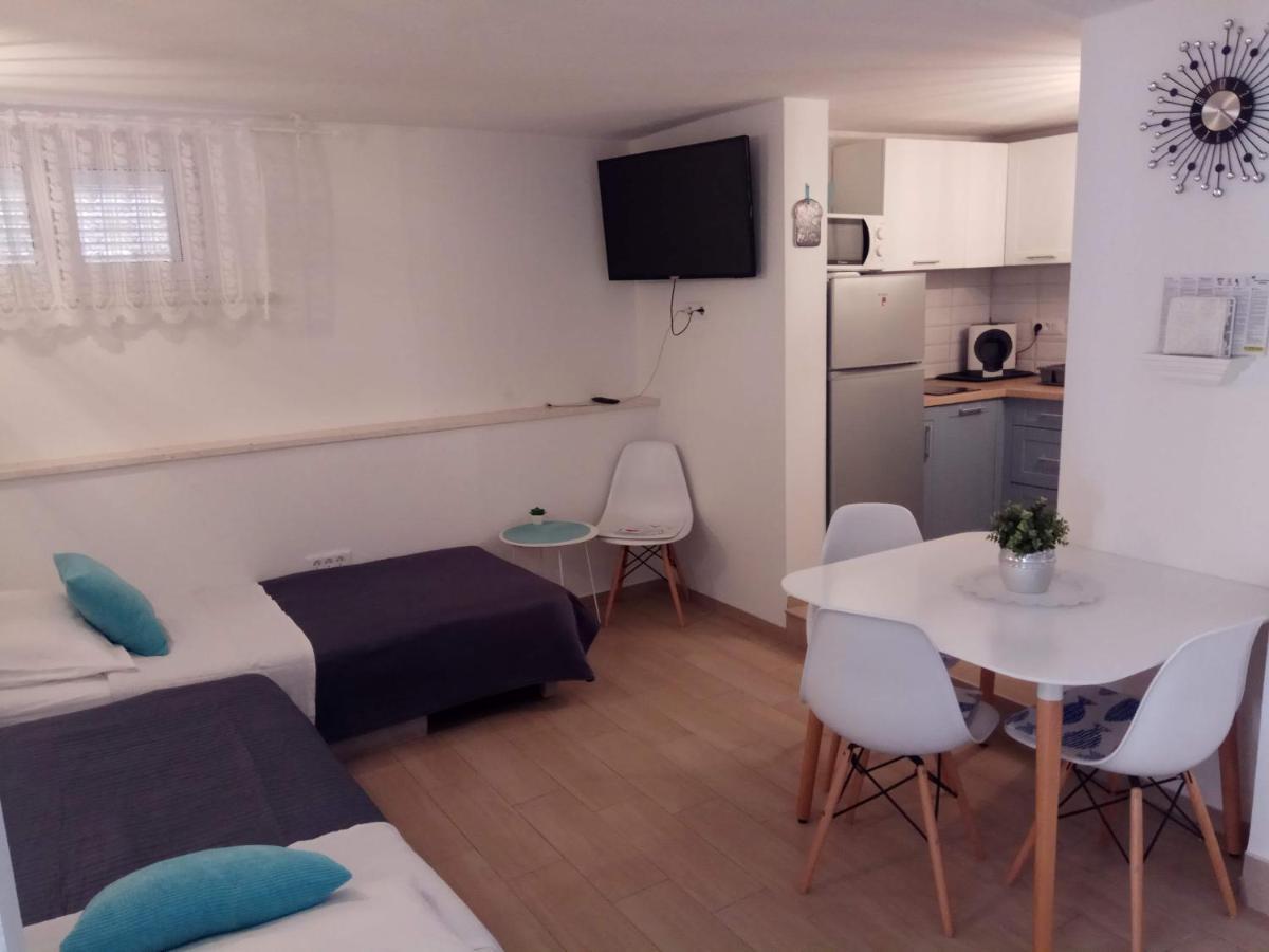 Hortenzia Apartments Hvar Town Room photo